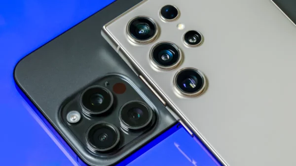 Samsung vs. Apple: تتنافس كاميرات Galaxy S24 Ultra مع iPhone 15 Pro Max